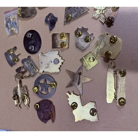 Lot 22 LIONS CLUB INTERNATIONAL Pins Various Locations Including Australia - Picture 9 of 10